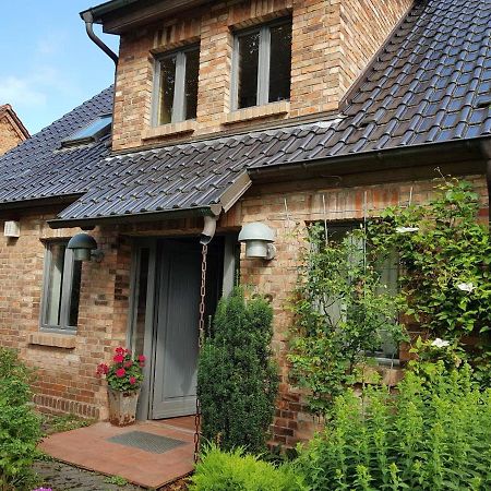 Grosse Wohnung / Haushaelfte In Peetzig Am See Angermunde Dış mekan fotoğraf
