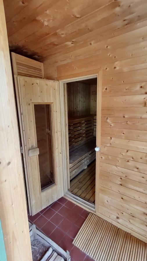 Grosse Wohnung / Haushaelfte In Peetzig Am See Angermunde Dış mekan fotoğraf