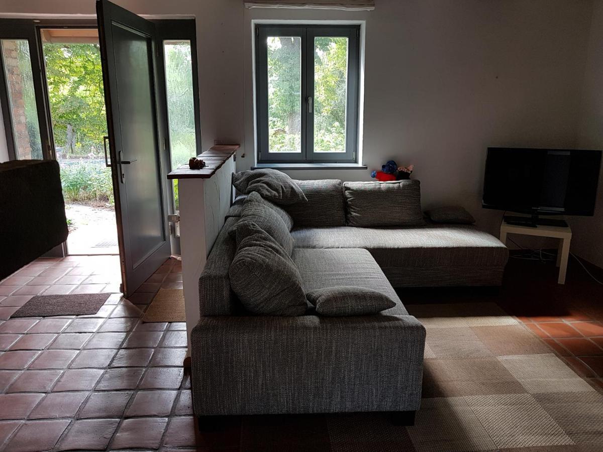 Grosse Wohnung / Haushaelfte In Peetzig Am See Angermunde Dış mekan fotoğraf