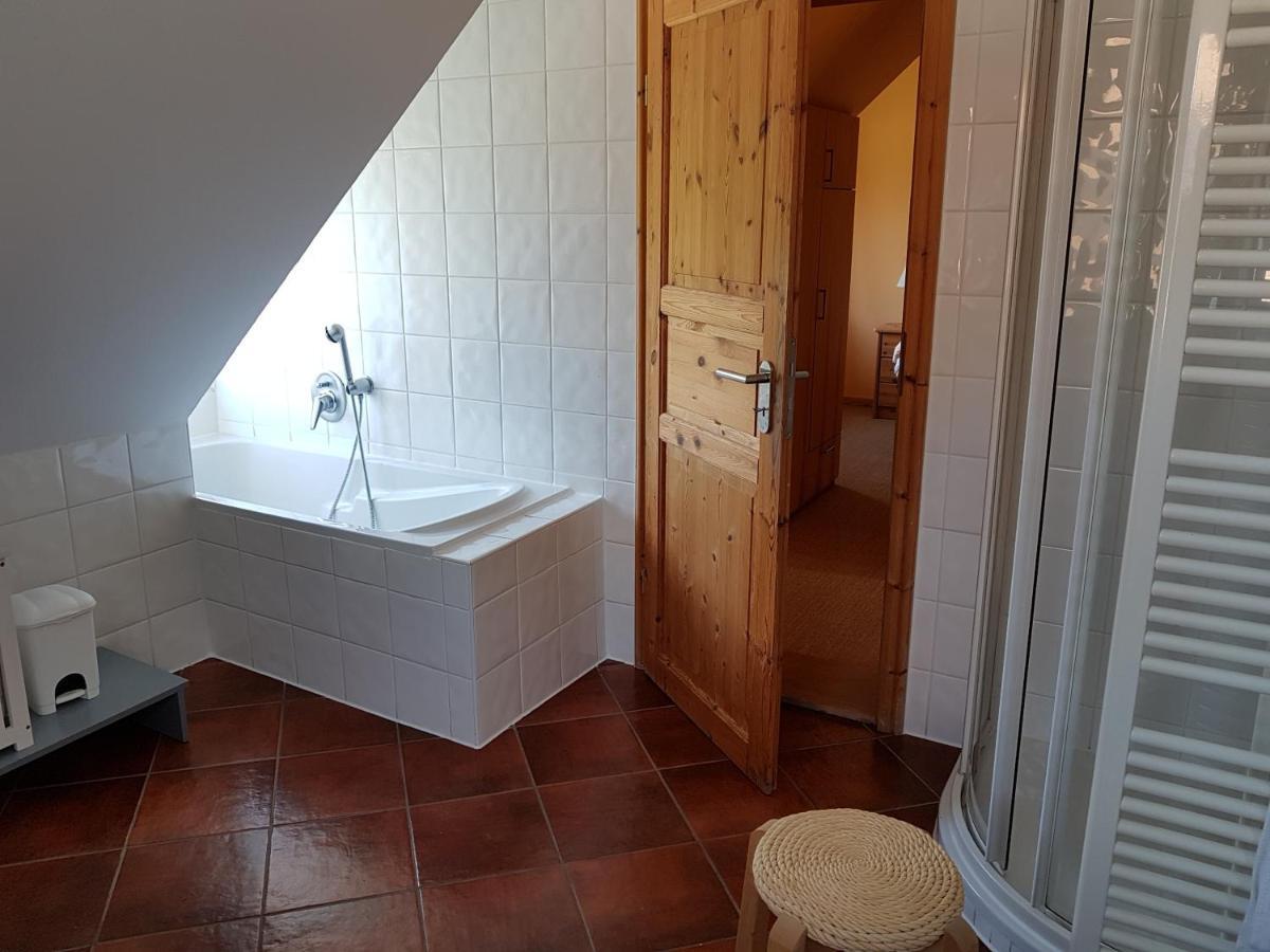Grosse Wohnung / Haushaelfte In Peetzig Am See Angermunde Dış mekan fotoğraf